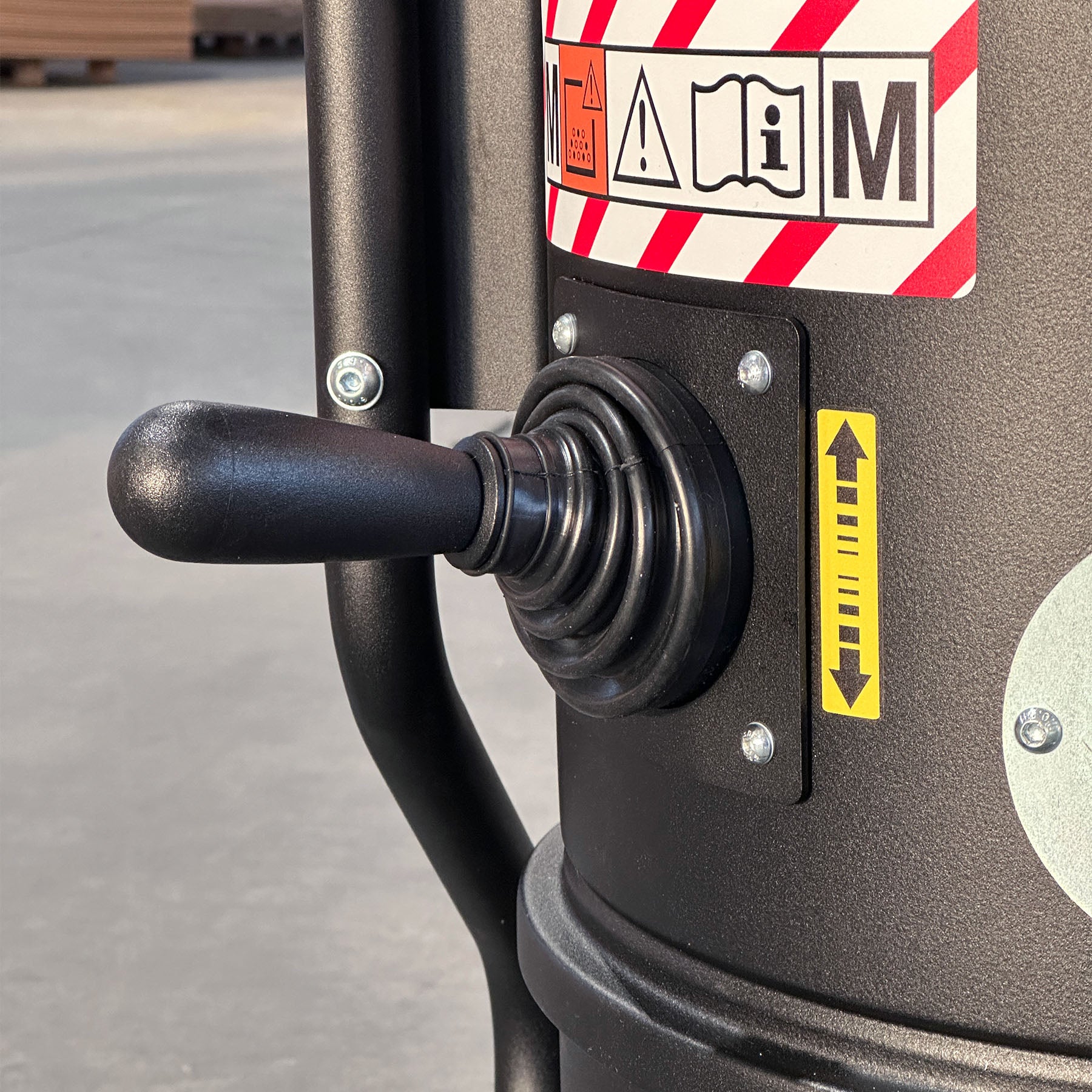 Pro-Level CNC Cleaning with the M100 Industrial Vacuum