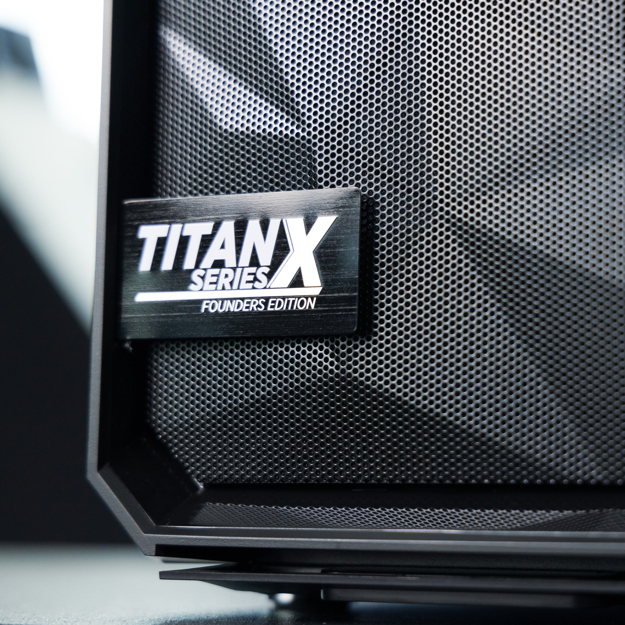TITAN X-1 PRO Desktop Workstation