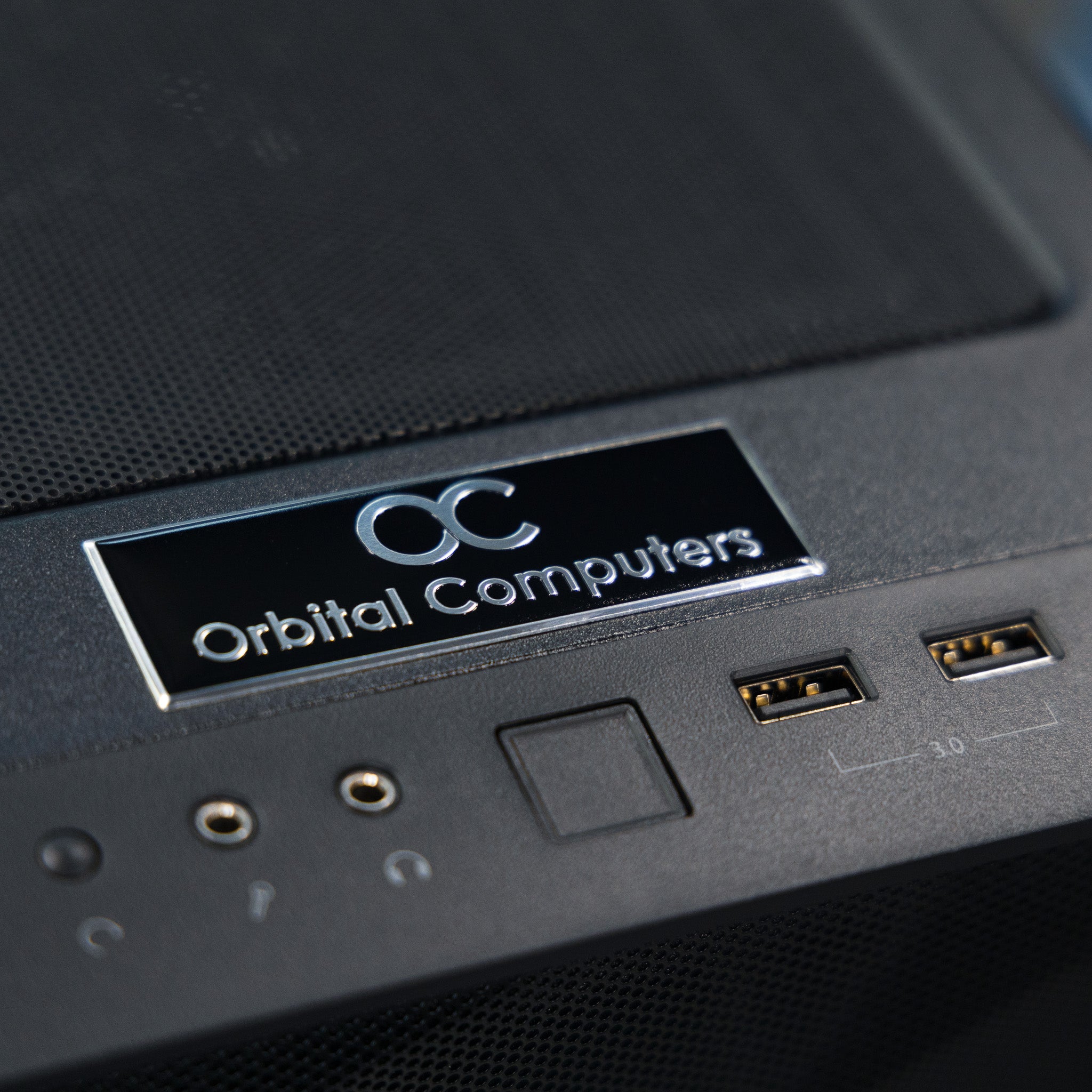 TITAN X-1 PRO Desktop Workstation