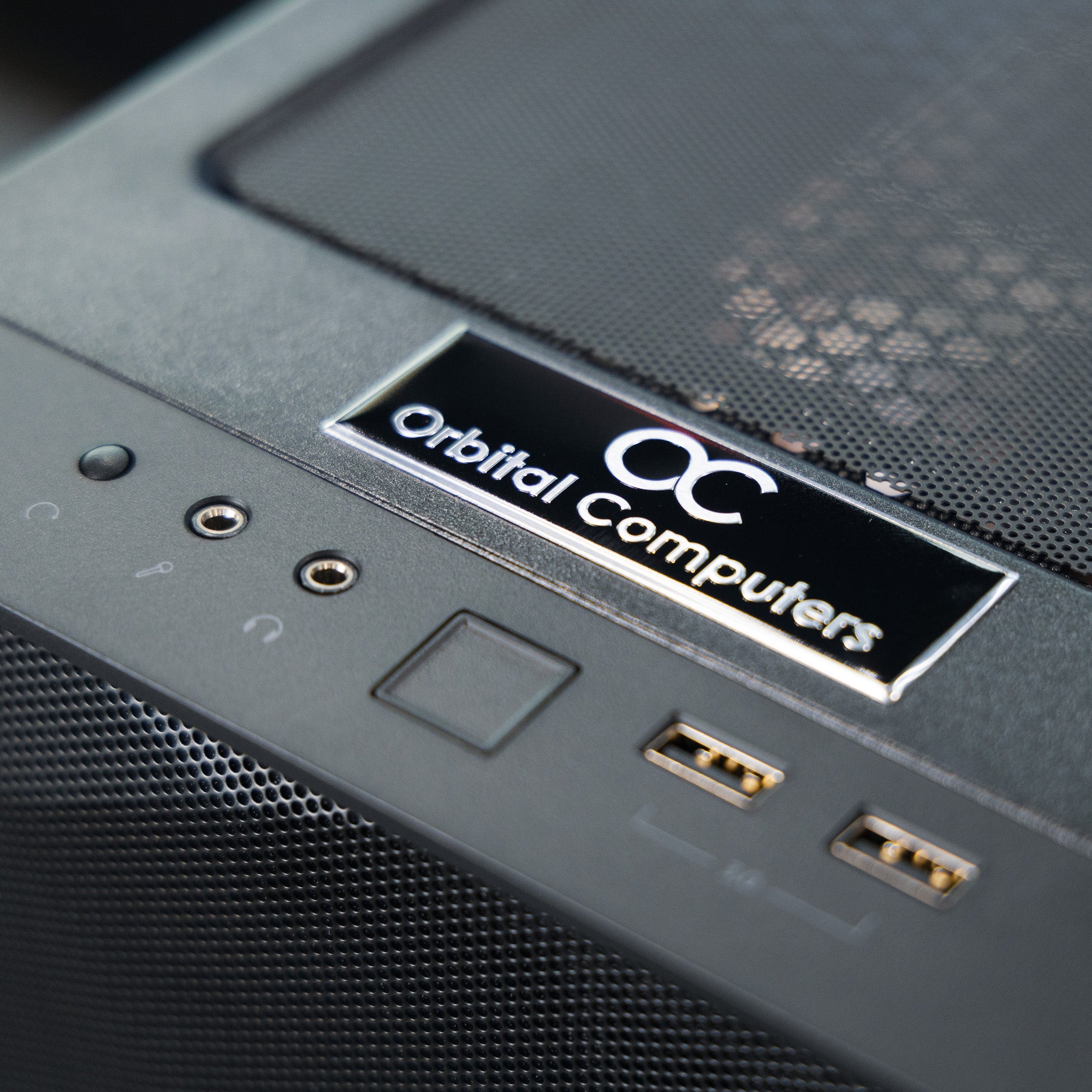 TITAN X-1 PRO ULTIMATE Desktop Workstation